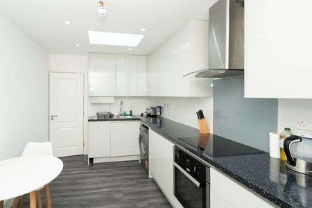 High Street, Wd, Watford, WD17 - Photo 4