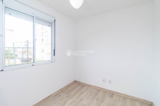 Apartamento com 2 quartos e 53m² para alugar em Humaitá, Porto Alegre. - Foto 1