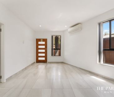 STREET FACING GRANNY FLAT! - Photo 1