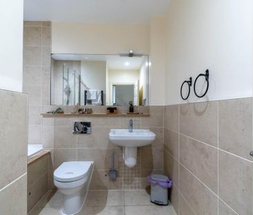 4 bedroom terraced house to rent - Photo 2