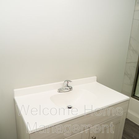 $1,895 / 3 br / 1.5 ba / 1400 sqft - Photo 1