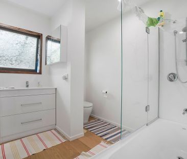 Quiet, peaceful + private setting - Photo 6