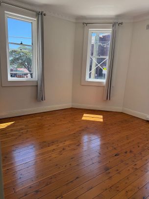 One Bedrom plus study apartment in heart of Maroubra - Enter Via Garden St - Photo 1