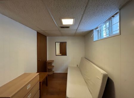 For Lease - 8 Highwood Ave Avenue Unit# Basement, Toronto, Ontario - Photo 2