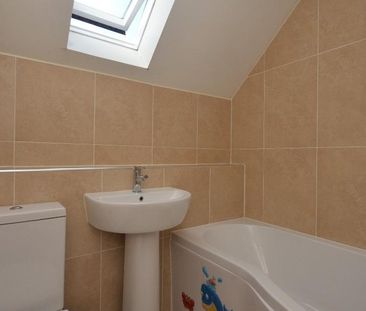 3 bedroom terraced house to rent - Photo 6