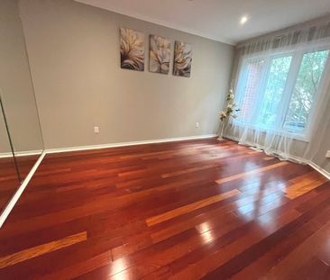 For Lease - 71 Covent Crescent, Aurora, Ontario - Photo 6