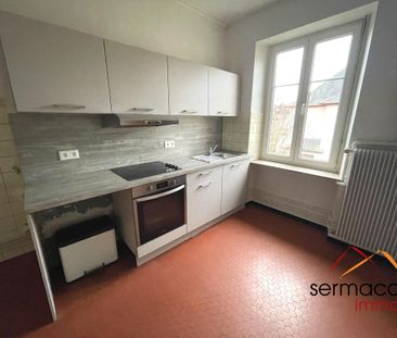 Appartement de type F2 rénové avec jardin commun - Photo 6