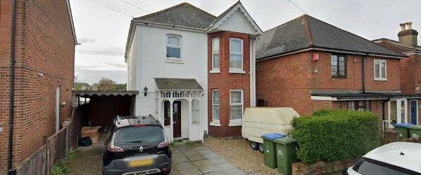 1 Bed Flat, Priory Road, SO17 - Photo 1