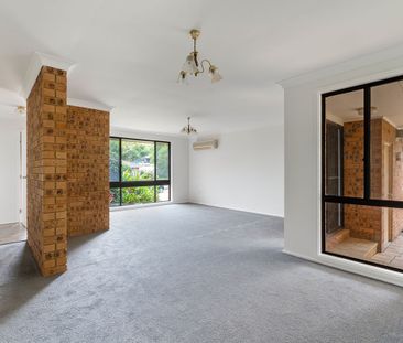 Spacious Family Home in Green Point! - Photo 4