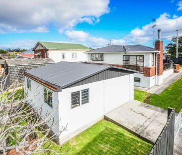 Freestanding 3 bedroom with fully fenced - Photo 5