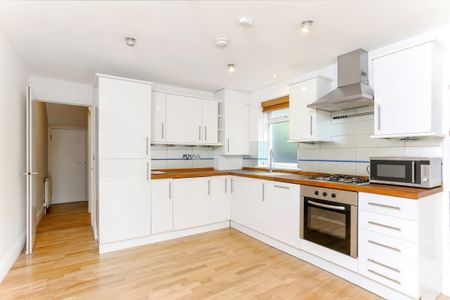 2 bedroom flat to rent - Photo 3