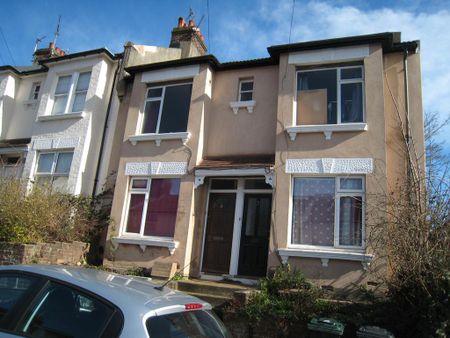 3 bedroom terraced house to rent - Photo 3