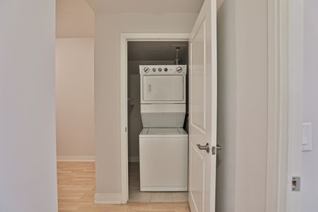 4 Bedrooms - Photo 5