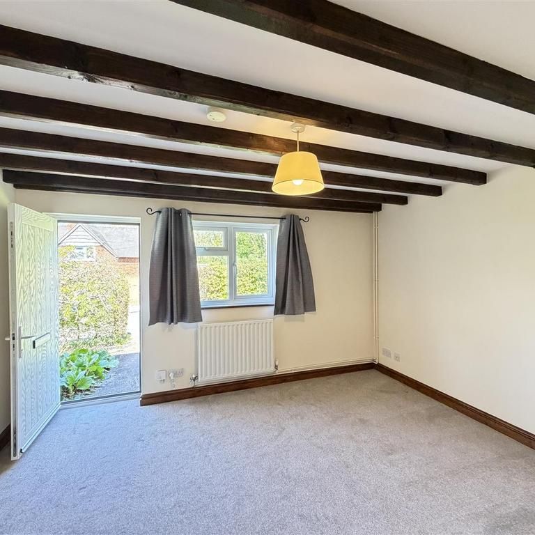 2 bedroom terraced house to rent - Photo 1