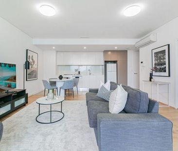 Modern One Bed Apartment with Spacious Balcony & Secure Parking - Photo 4