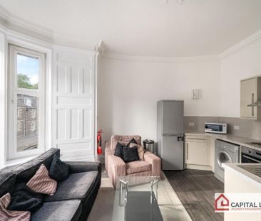 2 bedroom flat to rent - Photo 2