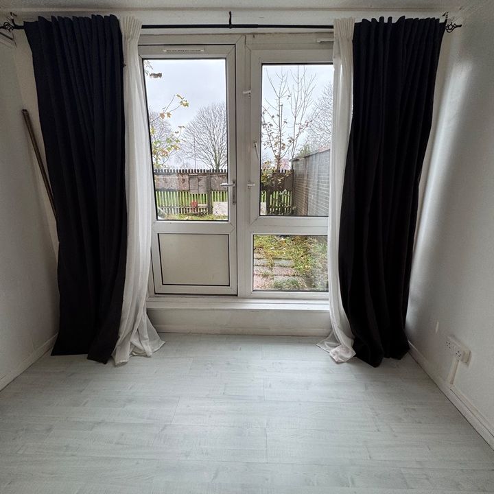 1 Bed Flat, Rodney Close, B16 - Photo 1