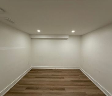 For Lease - 22 Glenside Avenue Unit# Lower, Toronto, Ontario - Photo 2