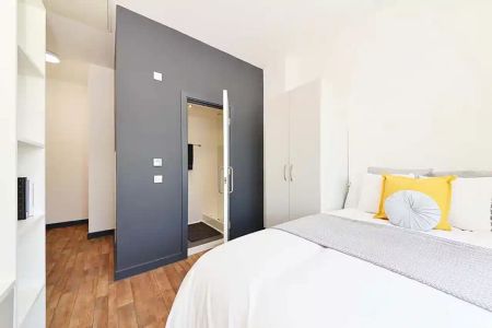 Gold En-Suite - Photo 4