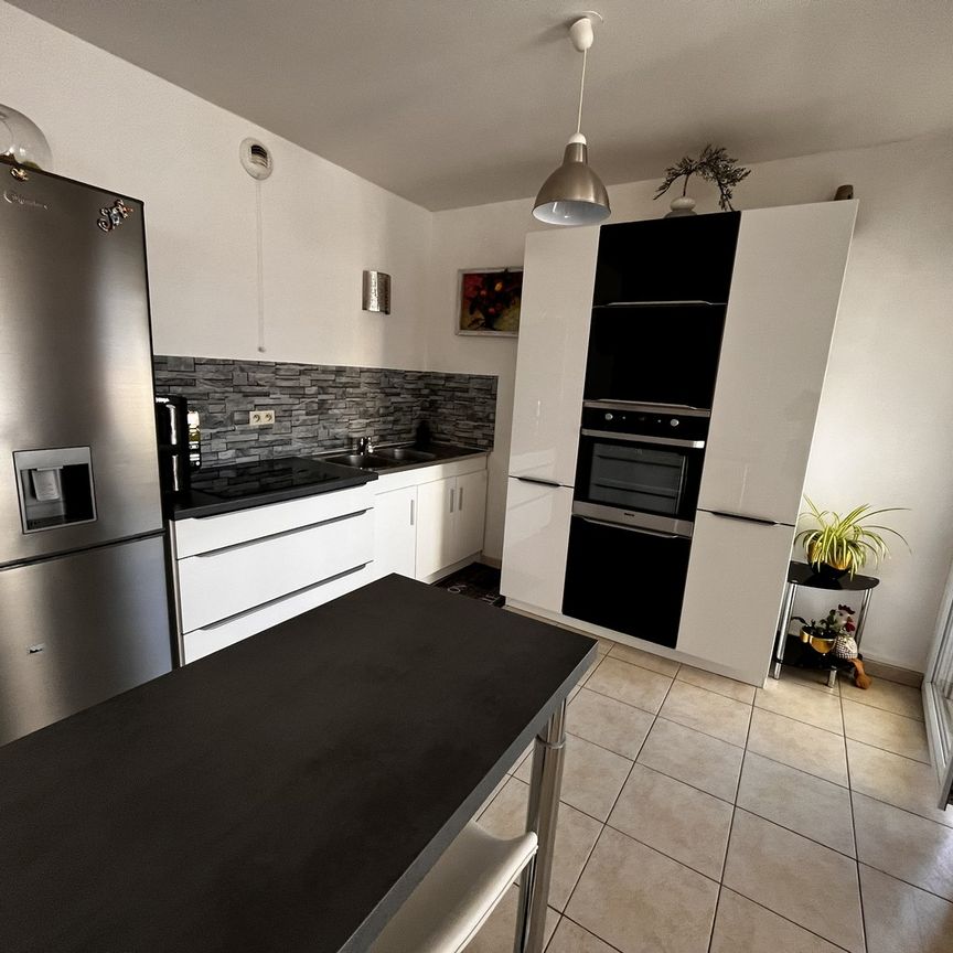 Location Appartement 3 pièces 72m² - Photo 1