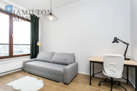 Designerski, trzypokojowy apartament w inwestycji InCity przy stacji metra Rondo Daszyńskiego - Photo 4