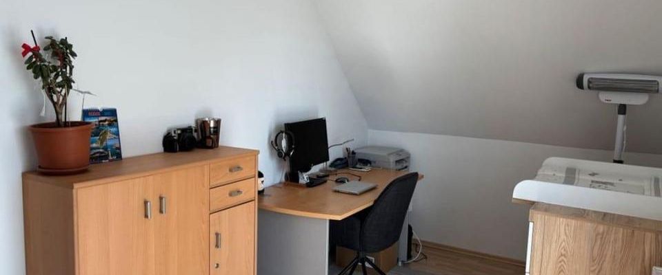 Neuwertige Exclusive/Moderne/Helle Maisonettwohnung 4 Zimmer im Neubaugebiet Sennfeld/Rempertshag - Photo 1