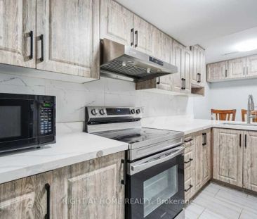 1053 ORENDA STREET - Photo 2