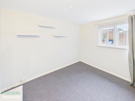 8a Davarr Avenue, Dundonald, Belfast, BT16 2NS - Photo 4