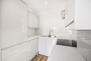 Salisbury Road, Southsea - Photo 4