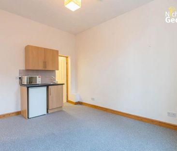Studio to rent - Photo 6