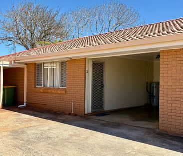 Spacious 2-Bedroom Unit in Prime Location - Photo 5