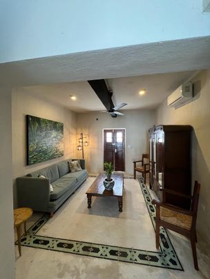 Casa amueblada, con piscina, cerca del parque La Plancha. - Photo 1