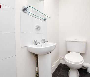 9 bedroom flat share to rent - Photo 6