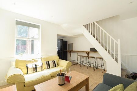 4 bedroom terraced house to rent - Photo 2