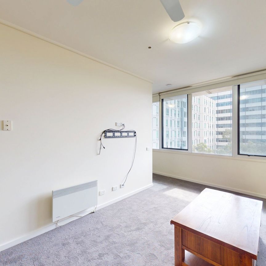 One Bedroom Apartment in he Heart of Carlton - Photo 1