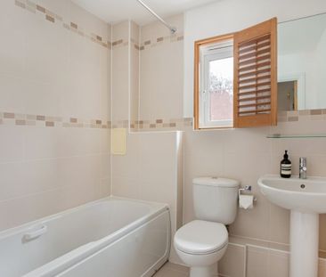 3 bedroom end of terrace house to rent - Photo 6