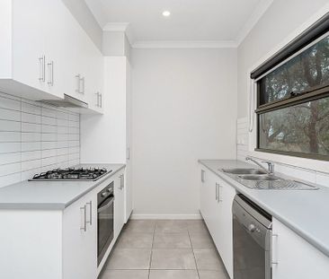 Modern Townhouse Living with Parkland Views - Photo 4