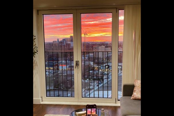 3 Bed Flat, Block A Wilburn Basin, M5 - Photo 1