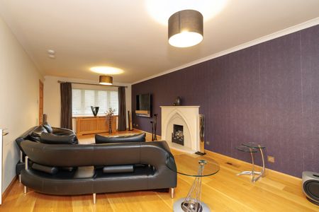 4 bedroom detached house to rent - Photo 4