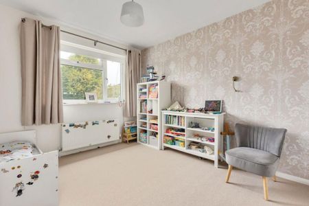 4 bedroom townhouse to rent - Photo 3