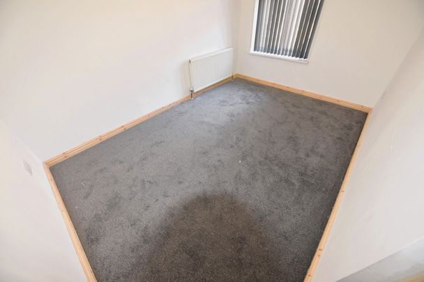 3 bedroom House in St Johns Close - 3 Bed, Leeds - Photo 1