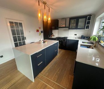 4 bedroom detached house to rent - Photo 6