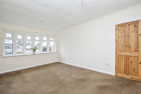 Poplar Drive, Filby, GREAT YARMOUTH - Photo 5