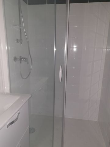 T2 DE 36 M² PLACE DE LA MOTTE - Photo 5