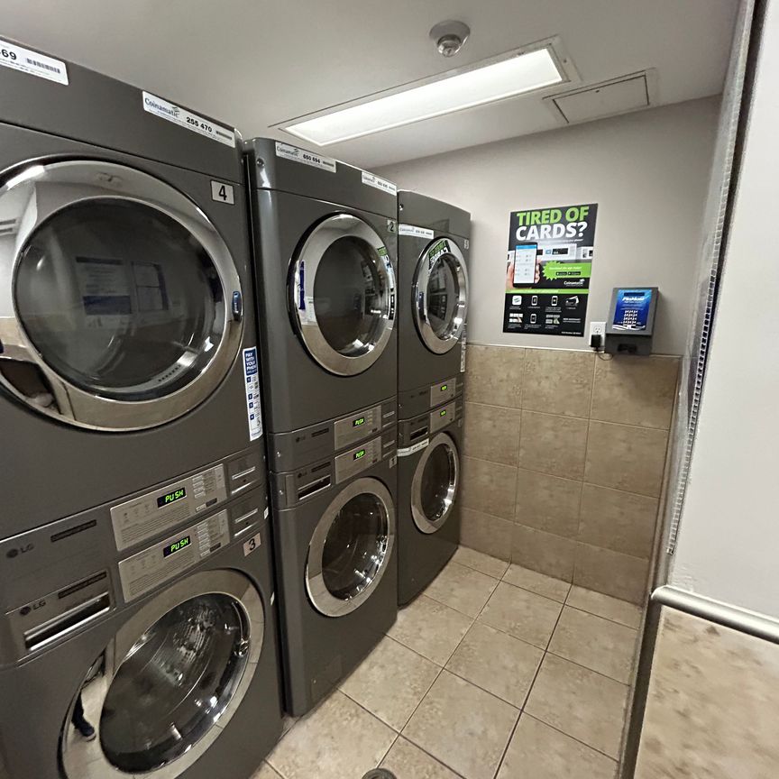 For Lease - 80 Twenty Fifth Street Unit# 7, Toronto, Ontario - Photo 1