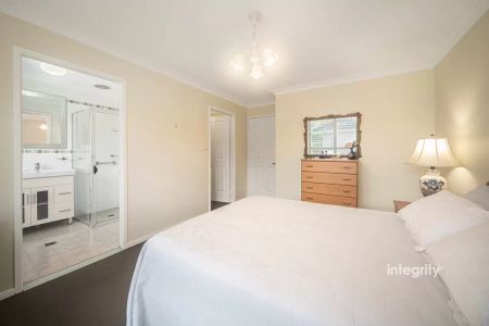 Low Maintenance - Photo 2