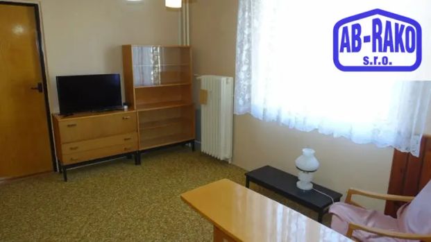 Praktický byt 3+1 s novým balkonem na Vajgaru v J. Hradci - Photo 1