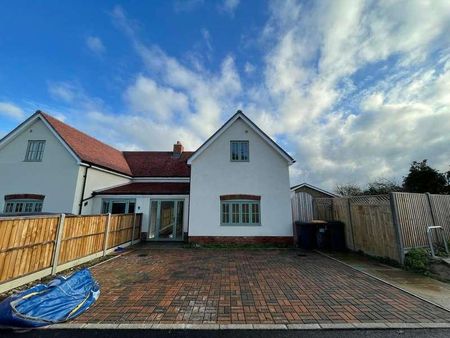 Rawlins Gardens, Wootton, MK43 - Photo 2