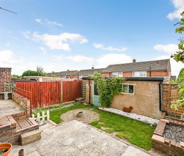 3 bedroom semi-detached house to rent - Photo 4