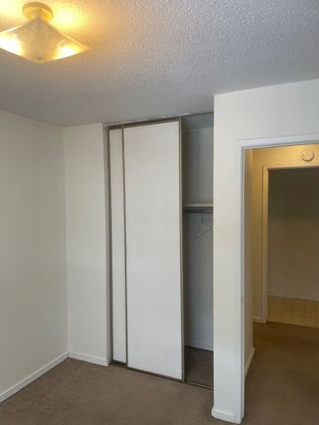 4455 Greenview Dr NE, Calgary - Photo 2